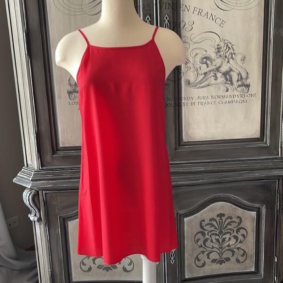 BCBG RED Ruffle DRESS - Picture 7 of 12